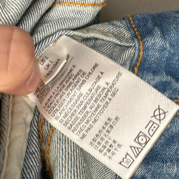 NWOT BDG Oversized Urban Outfitters Denim Trucker Jacket - Picture 5 of 16